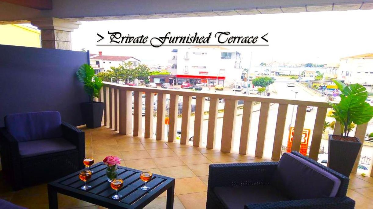 Apartman House White Stone Split *