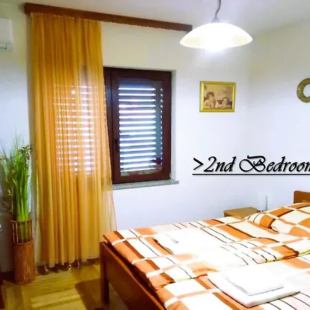 House White Stone Split Apartment Podstrana Room photo