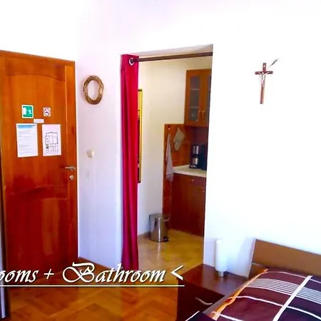 House White Stone Split Apartment Podstrana Room photo