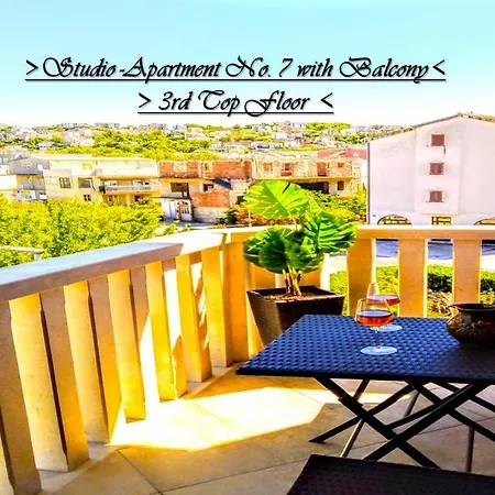 House White Stone Split Apartment Podstrana Room photo